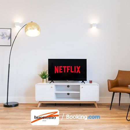 Two Bedroom Apartment At Buonomo Stays Short Lets & Serviced Accommodation Close To Wimbledon Tennis Courts Londres Exterior foto