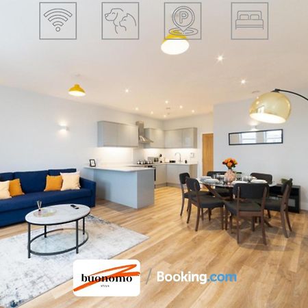 Two Bedroom Apartment At Buonomo Stays Short Lets & Serviced Accommodation Close To Wimbledon Tennis Courts Londres Exterior foto