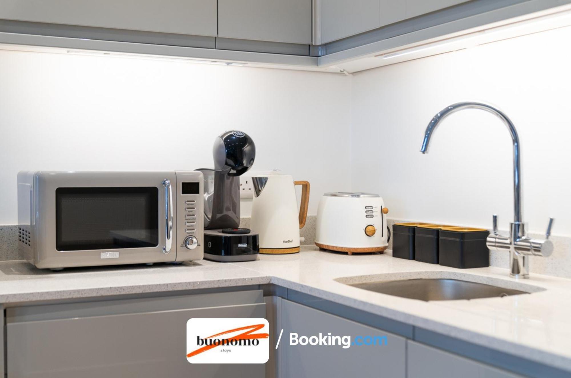 Two Bedroom Apartment At Buonomo Stays Short Lets & Serviced Accommodation Close To Wimbledon Tennis Courts Londres Exterior foto