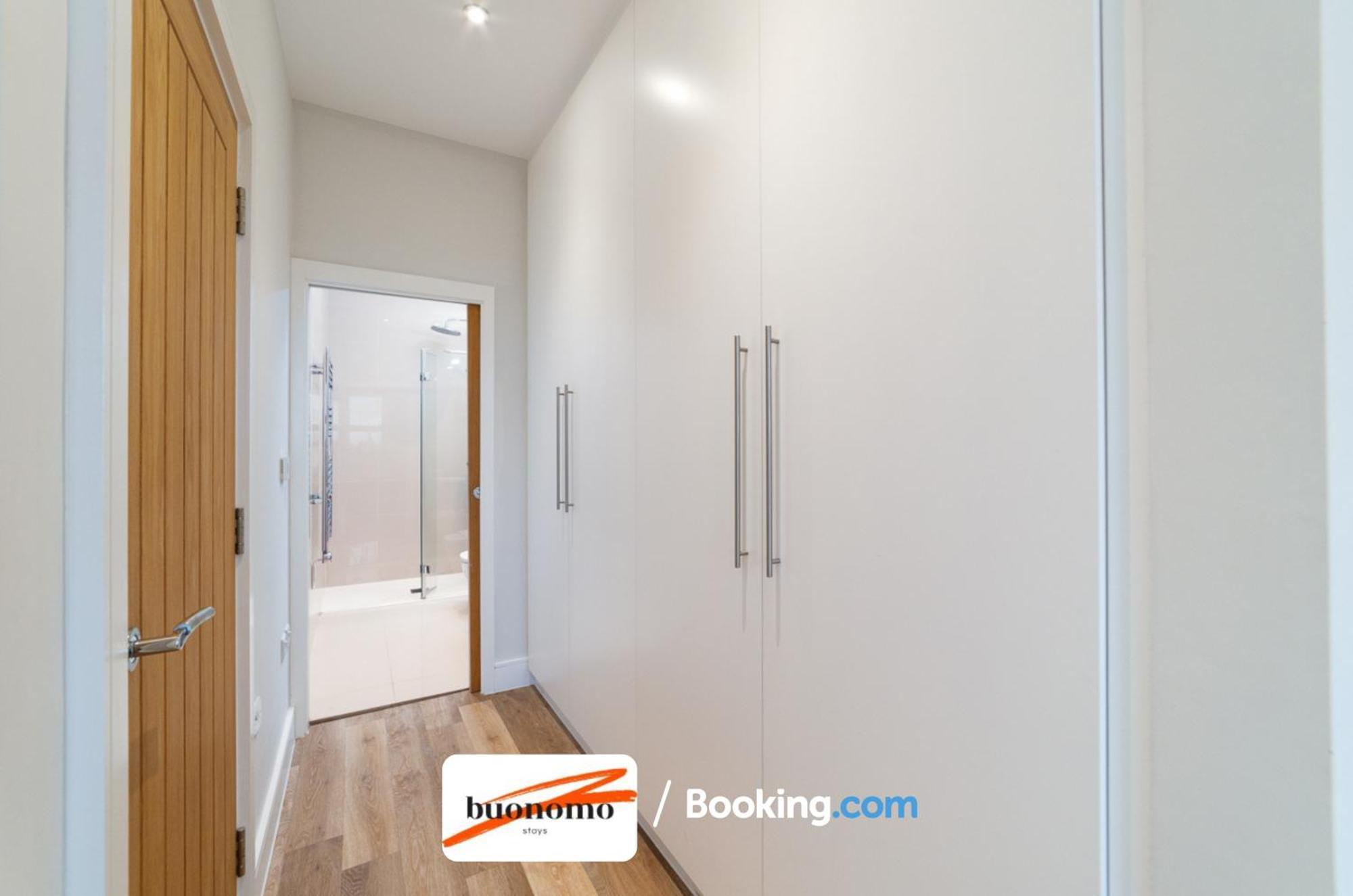 Two Bedroom Apartment At Buonomo Stays Short Lets & Serviced Accommodation Close To Wimbledon Tennis Courts Londres Exterior foto
