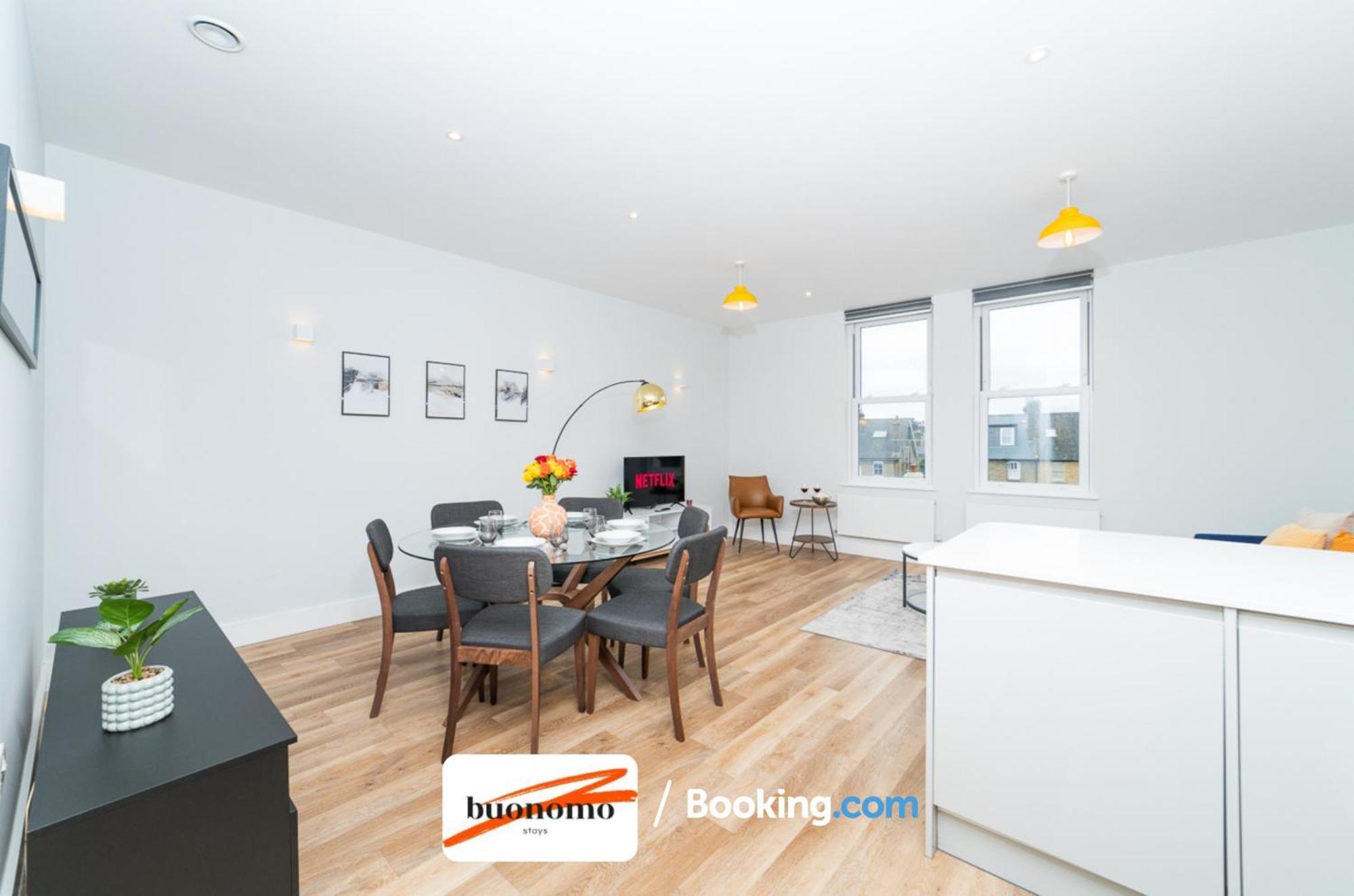 Two Bedroom Apartment At Buonomo Stays Short Lets & Serviced Accommodation Close To Wimbledon Tennis Courts Londres Exterior foto