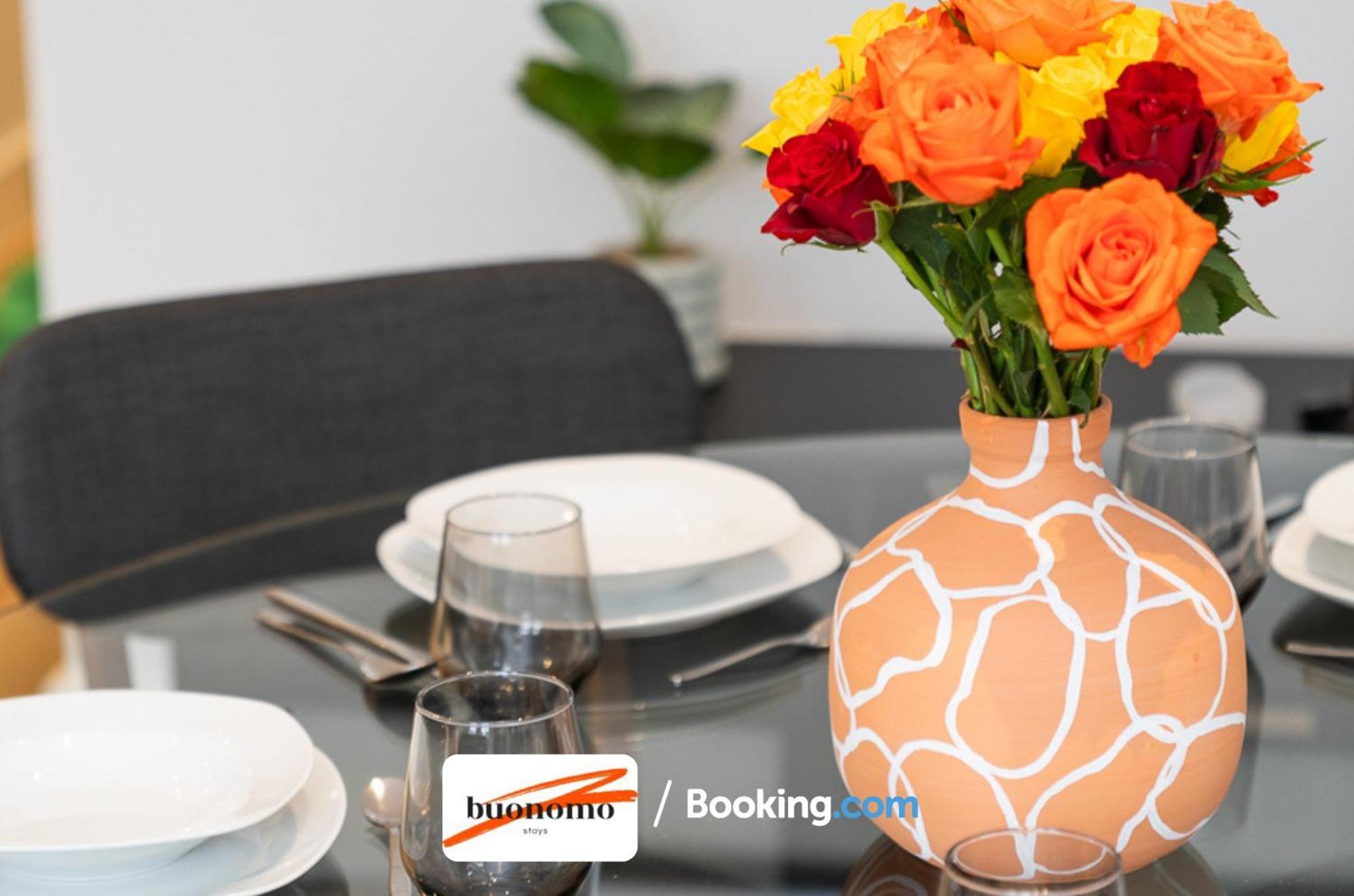 Two Bedroom Apartment At Buonomo Stays Short Lets & Serviced Accommodation Close To Wimbledon Tennis Courts Londres Exterior foto