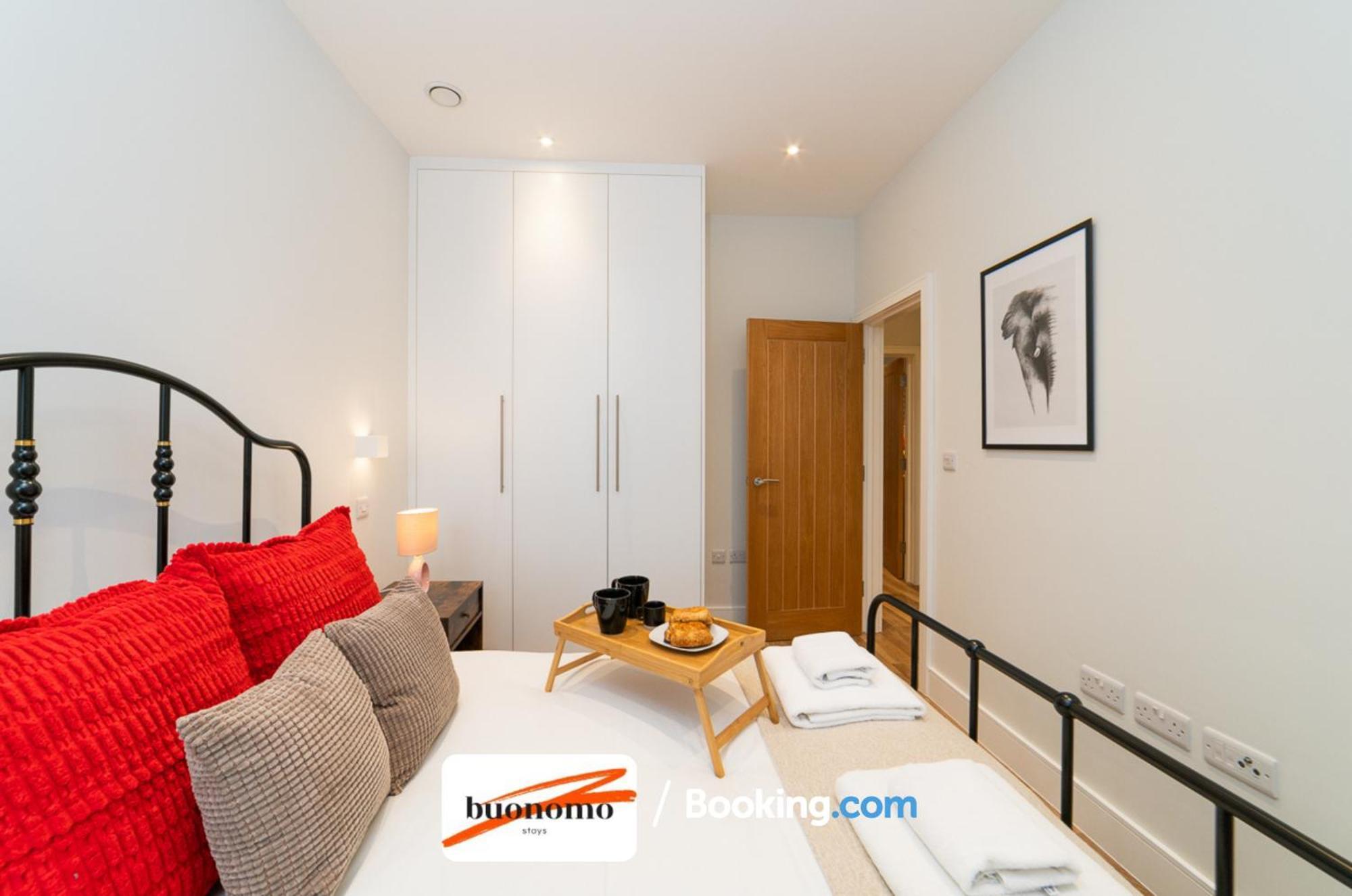 Two Bedroom Apartment At Buonomo Stays Short Lets & Serviced Accommodation Close To Wimbledon Tennis Courts Londres Exterior foto
